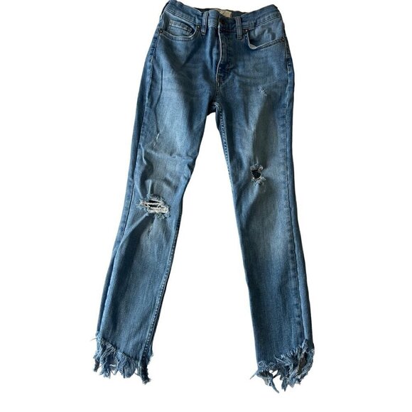 FREE PEOPLE WE The FRee Distressed High-Waisted Blue Jeans SZ 27 With Frayed Hem - Picture 1 of 11